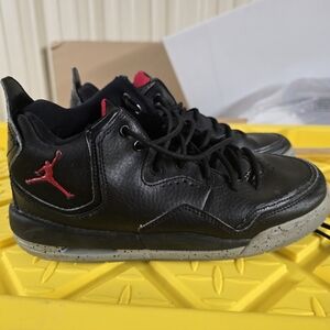 Nike Air Jordan Courtside 23 Black Particle Grey 5Y